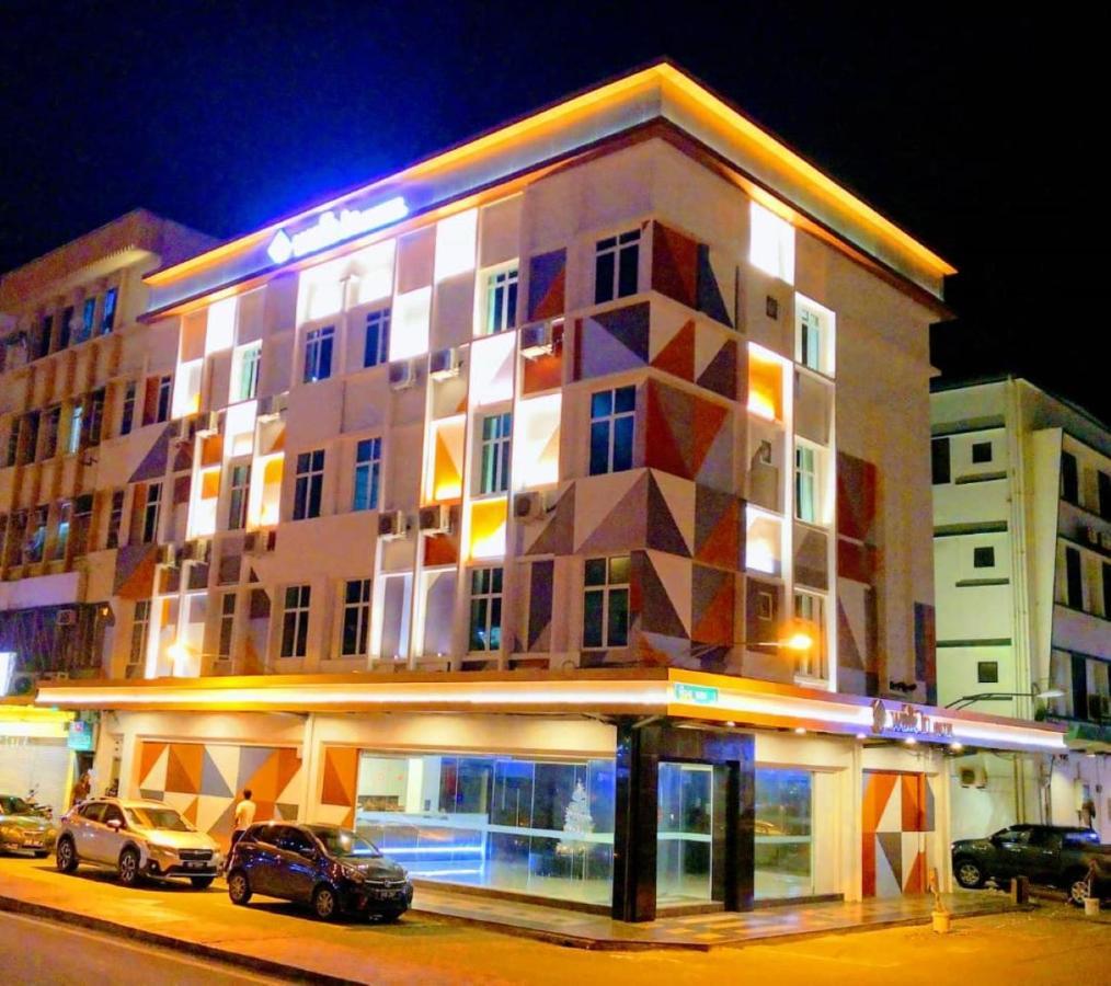 Walk In Hotel Kota Kinabalu Exterior photo